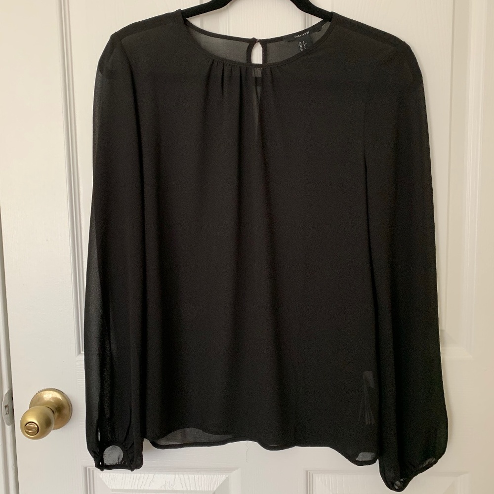 Forever21 Black Long Sleeve Top Size S Never Worn